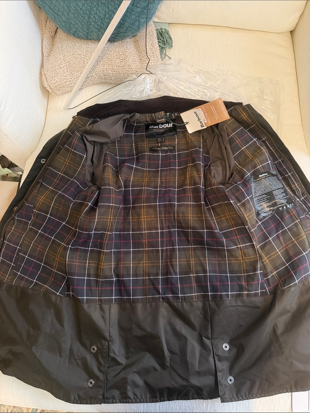 Barbour Olive Waxed Utility Jacket Beadnell with Cord Collar - Picture 15 of 16